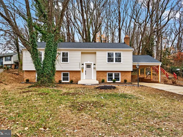 6804 Lamp Post Ln, Alexandria, VA 22306