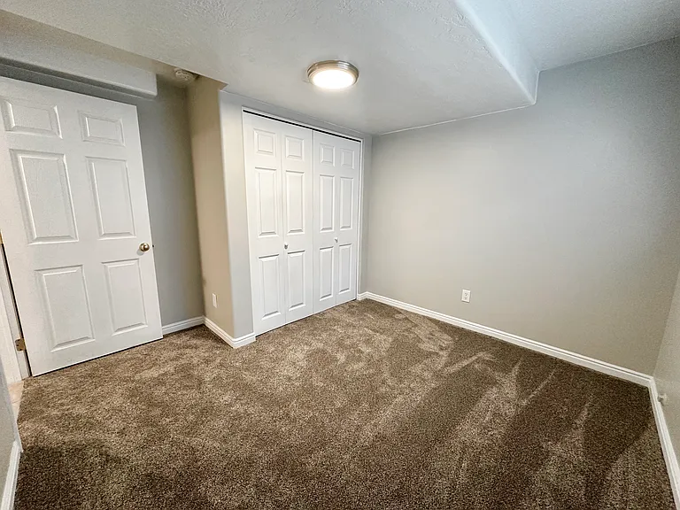 1809 E 4500 S — Photo 28