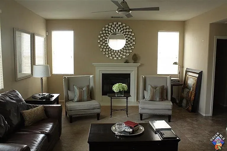 3 bed, 2366 sqft, $3,545 — Photo 4