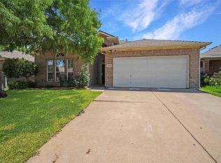 5928 Center Ridge Dr, Fort Worth, TX 76131