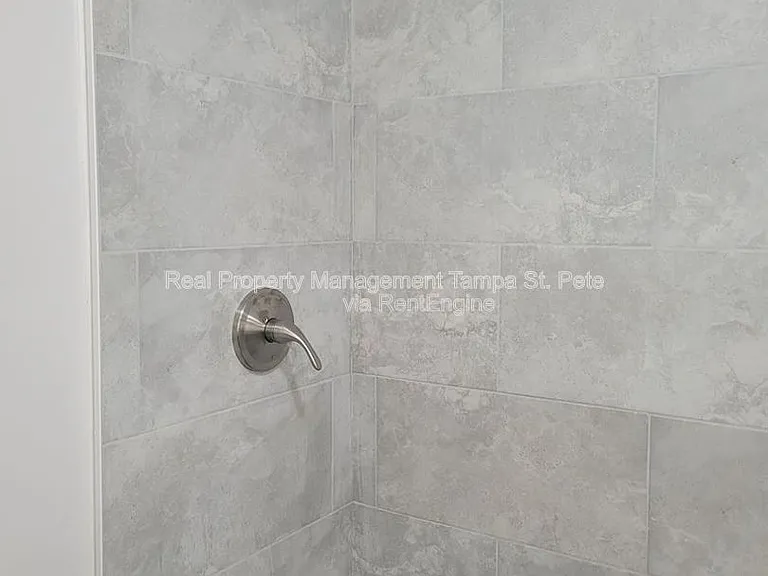 710 S 50th St #8 — Photo 17