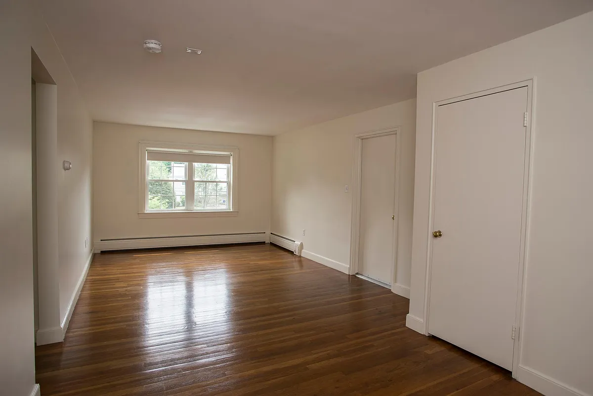 Building Photo - 159 Thoreau St #3