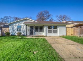 313 SW 17th St, Grand Prairie, TX 75051