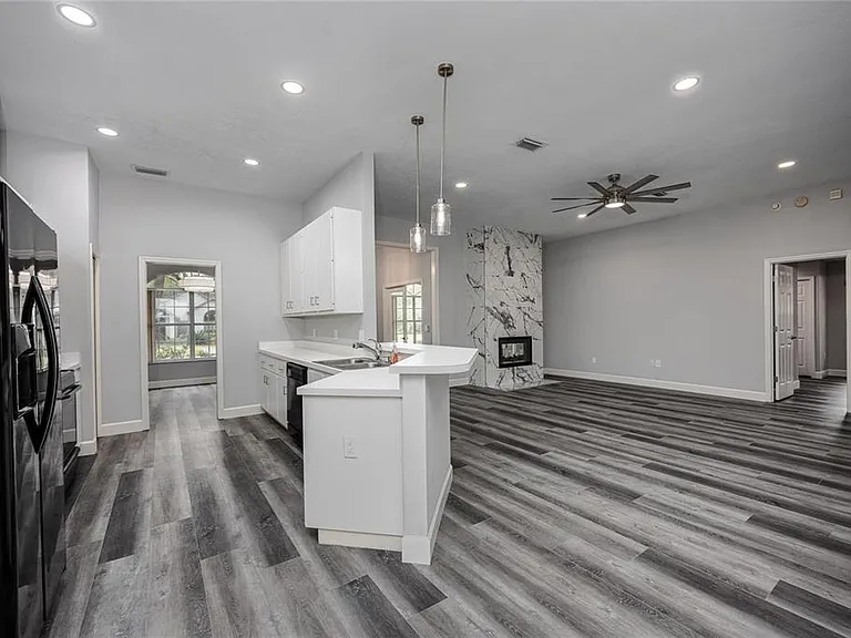 2103 SW 75th Ter — Photo 4