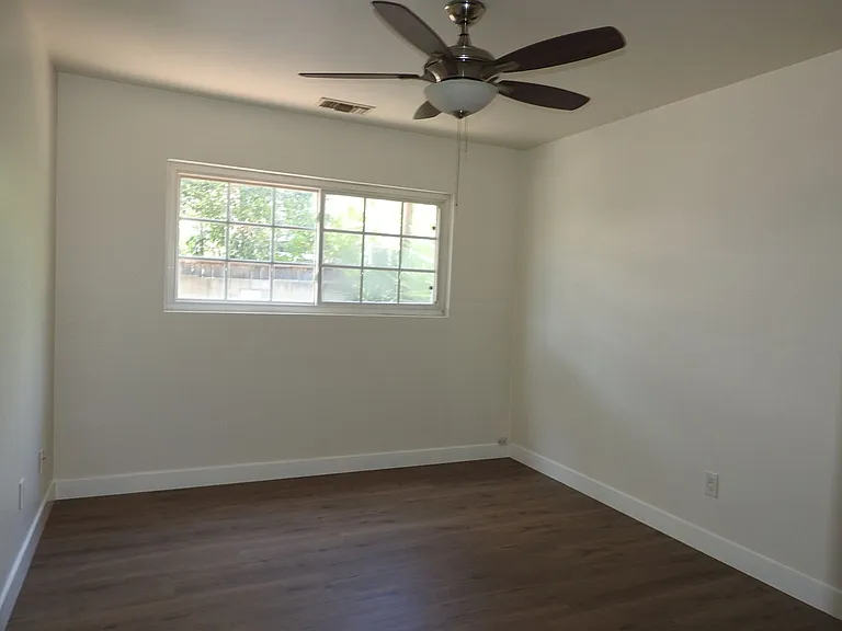 420 Cedar St — Photo 9