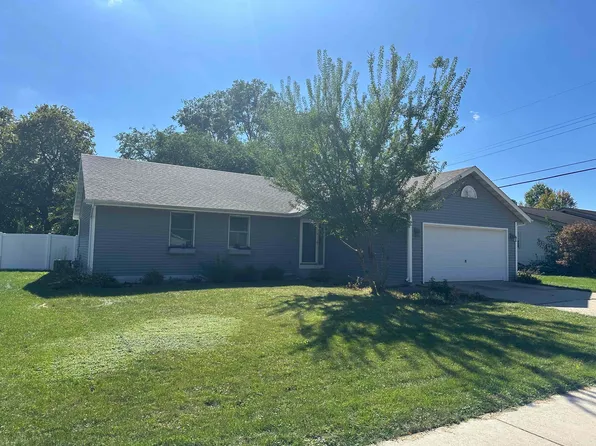 1309 Menard St, Janesville, WI 53546