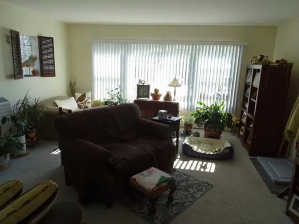 1243 N Northwest Hwy APT 2, Park Ridge, IL 60068