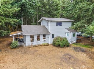 13124 Rainier Rd SE, Rainier, WA 98576