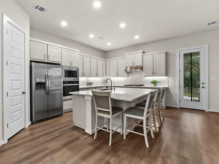 460 Constitution Way — Photo 16