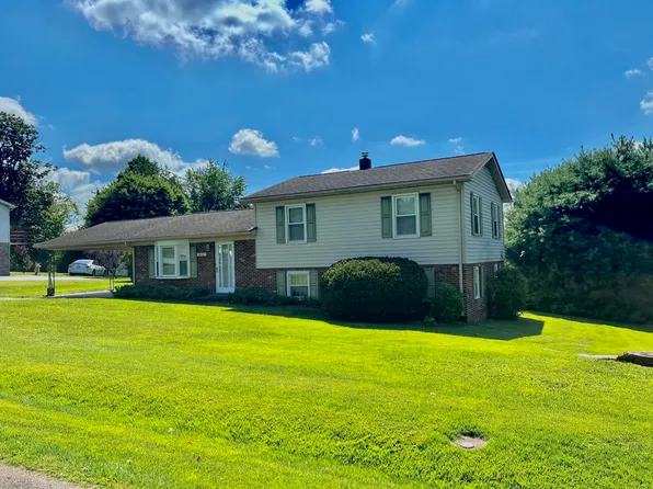 5121 Southern Dr, Dublin, VA 24084