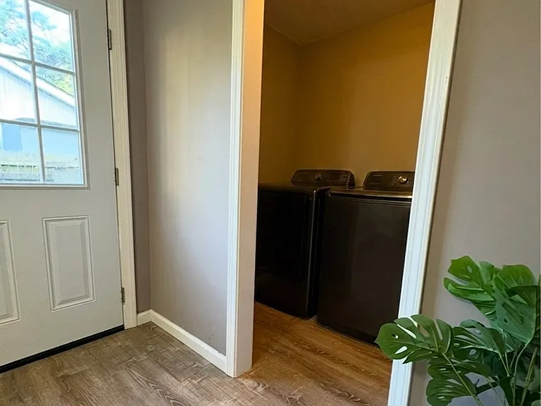 6272 Creekford Dr — Photo 19
