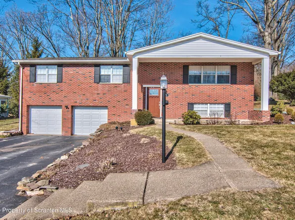 604 Oak Ln, Clarks Summit, PA 18411