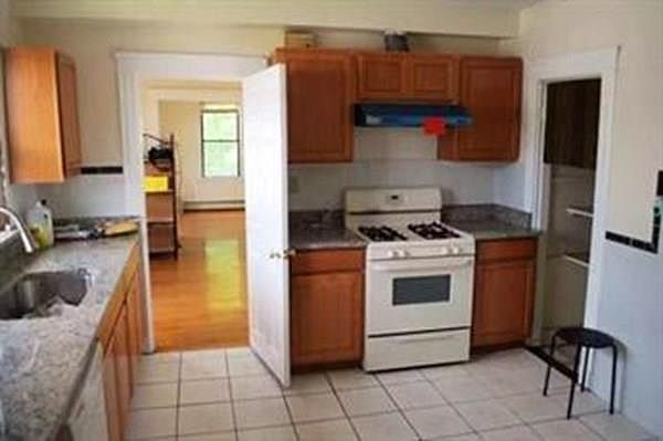 2nd image of 102 Brook St #2