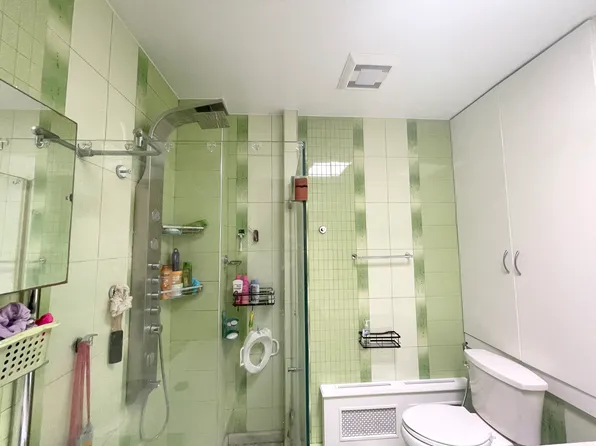 2963 Voorhies Avenue image 36 of 53