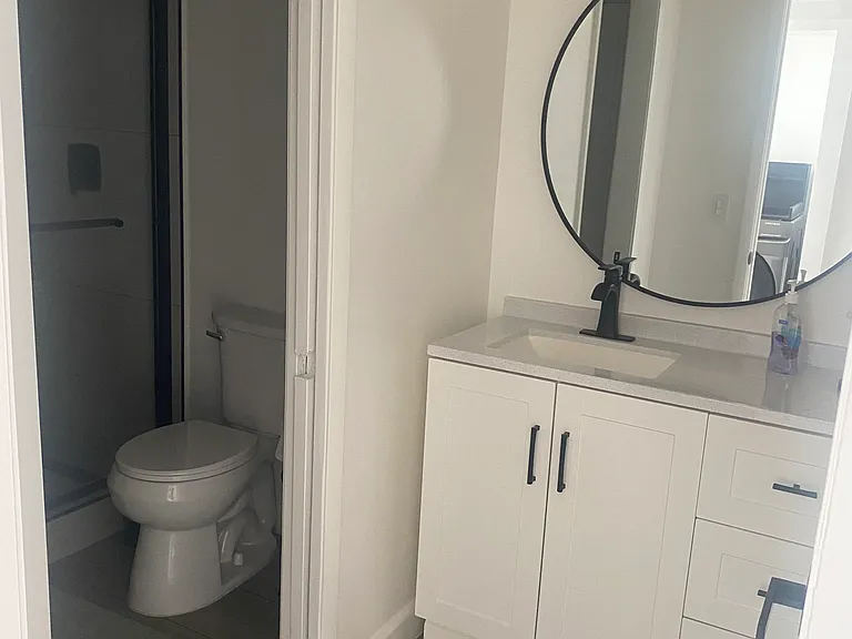 155 S Wilmington Ave — Photo 6