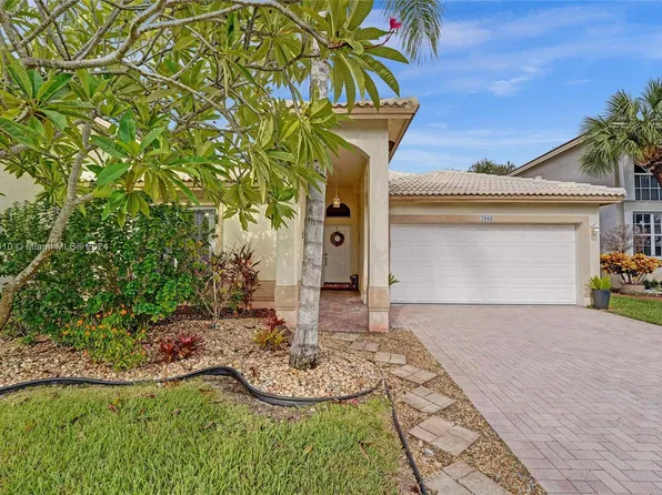 2066 NW 171st Ave, Pembroke Pines, FL 33028