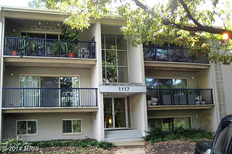 1st image of 1117 Primrose Ct APT 203