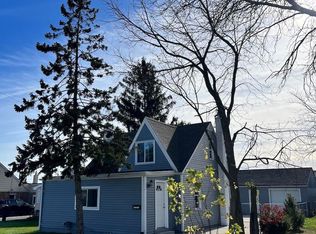 21212 Woodward St, Clinton Township, MI 48035