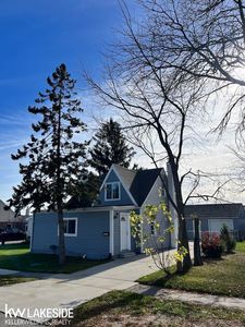 21212 Woodward St, Clinton Township, MI, 48035