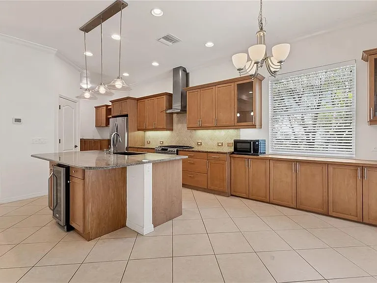 7236 Lismore Ct — Photo 9