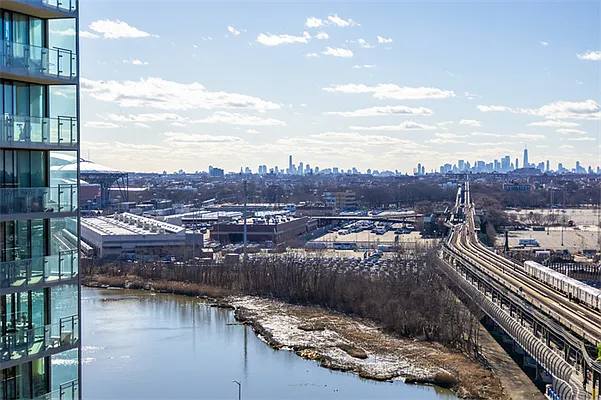 Sold by Lin Pan Realty Group LLC | media 19