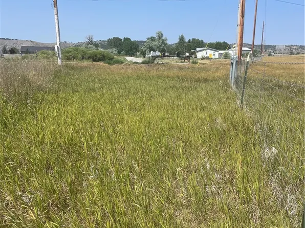 740 Quarry Rd, Columbus, MT 59019