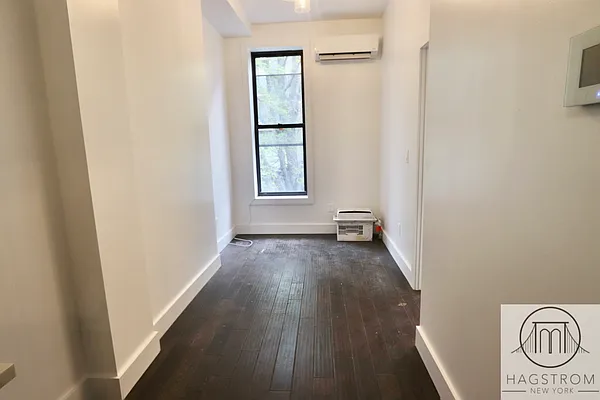 Rented by Hagstrom Management Inc | media 10
