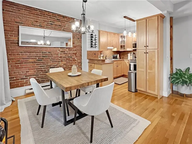 92 Florida St #1 — Photo 3