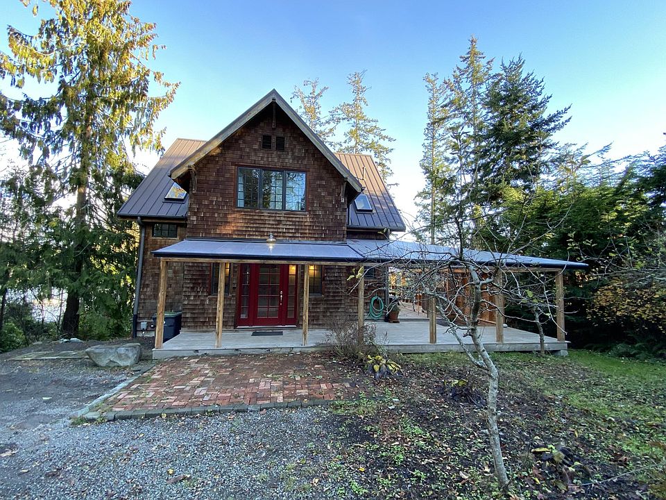 West Side. Main entrance.