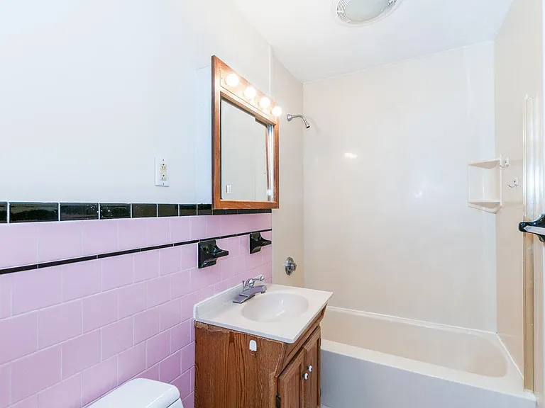 15 Lawrence St — Photo 10