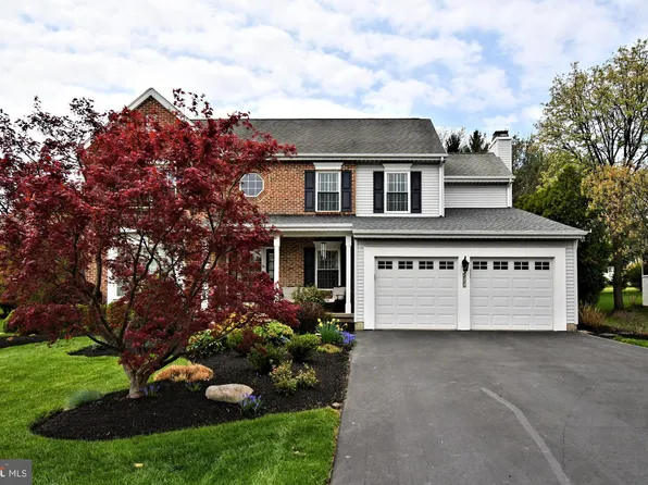 327 Hidden Creek Dr, Hatboro, PA 19040