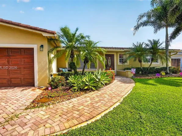 10651 NW 19th Pl, Pembroke Pines, FL 33026