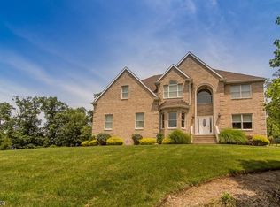 4 Claire Ct, Wayne, NJ 07470