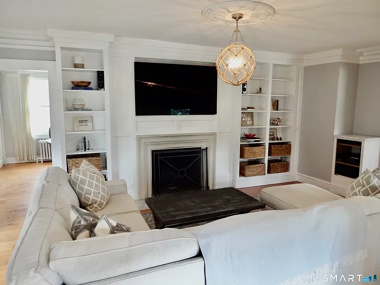 84 Sherman Ct — Photo 6