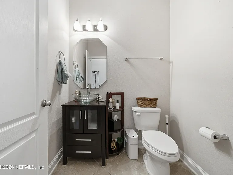 705 W Kings College Dr — Photo 13