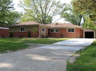 30328 Fink Ave, Farmington Hills, MI 48336