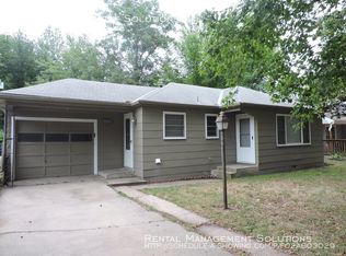 2320 SW Moundview Dr, Topeka, KS 66614