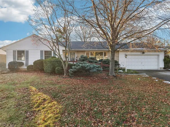 134 Curtis Dr, Avon Lake, OH 44012
