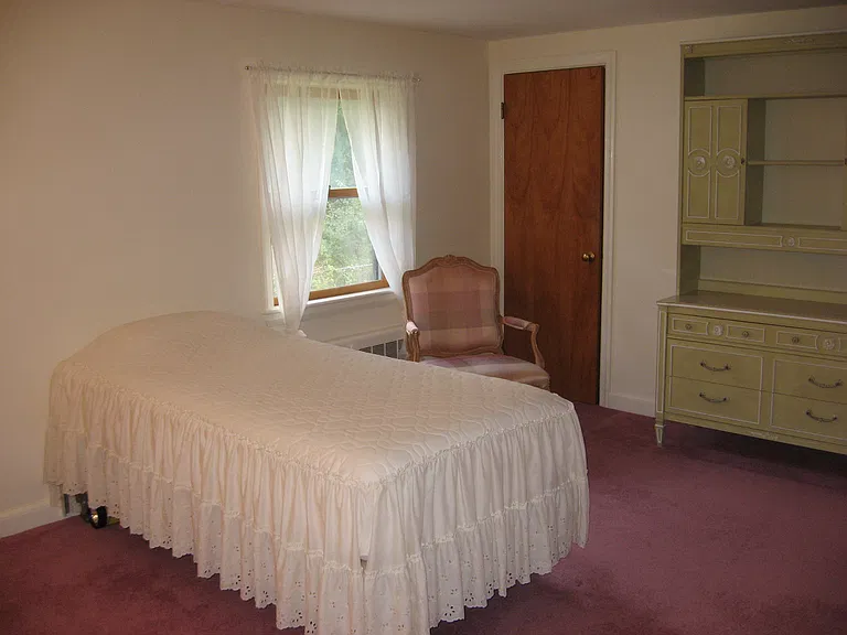 9 Trinity Pl — Photo 2