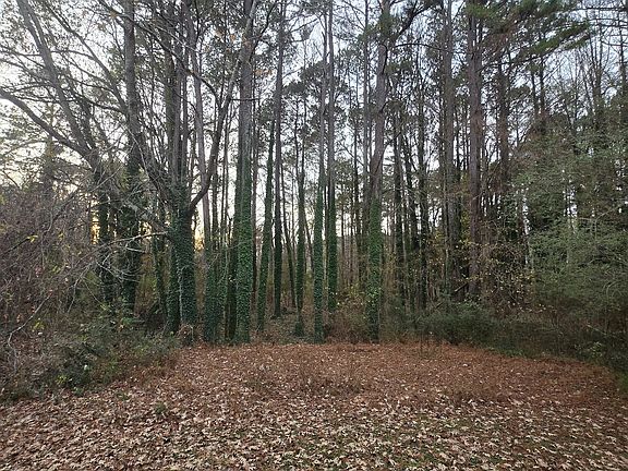 2nd image of 1717 Rondon Ct SE