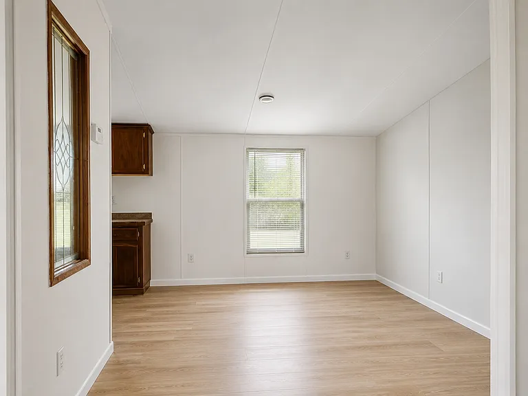 16 Fern Valley Ln — Photo 3