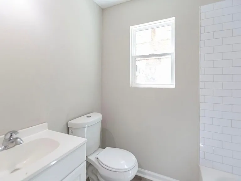 199 Troy St NW — Photo 7