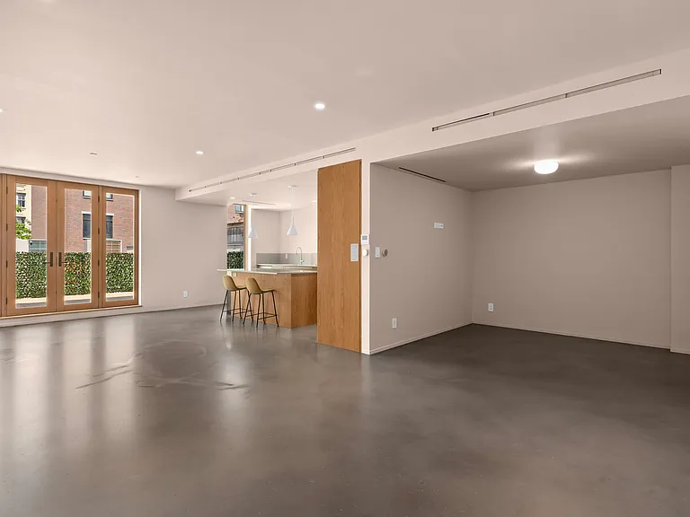 279 Grand St #2 — Photo 3