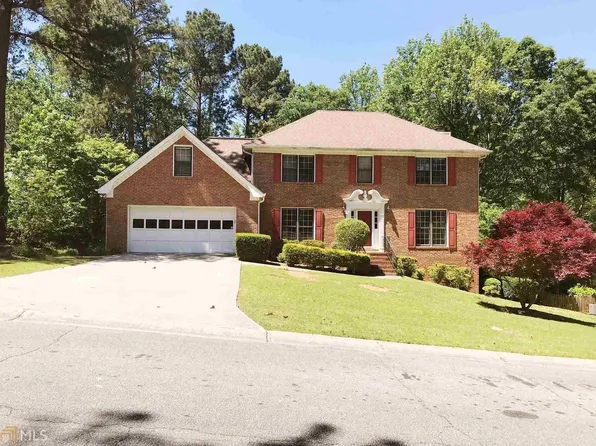 1122 Melton Dr, Lilburn, GA 30047