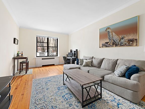 2nd image of 310 E 75th St APT 6E