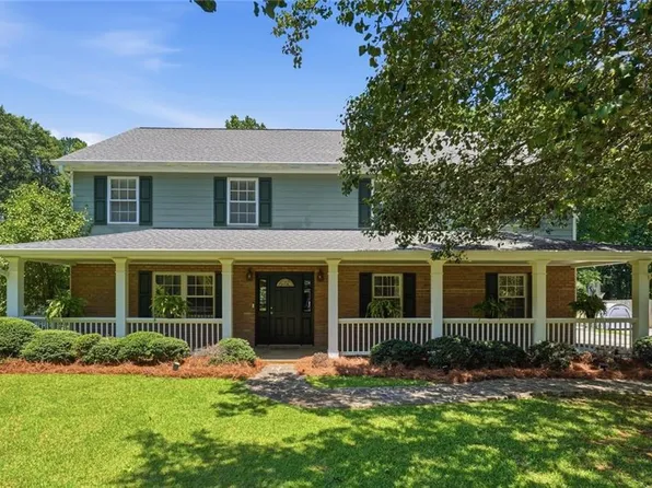 2305 Brafton Ct NW, Powder Springs, GA 30101