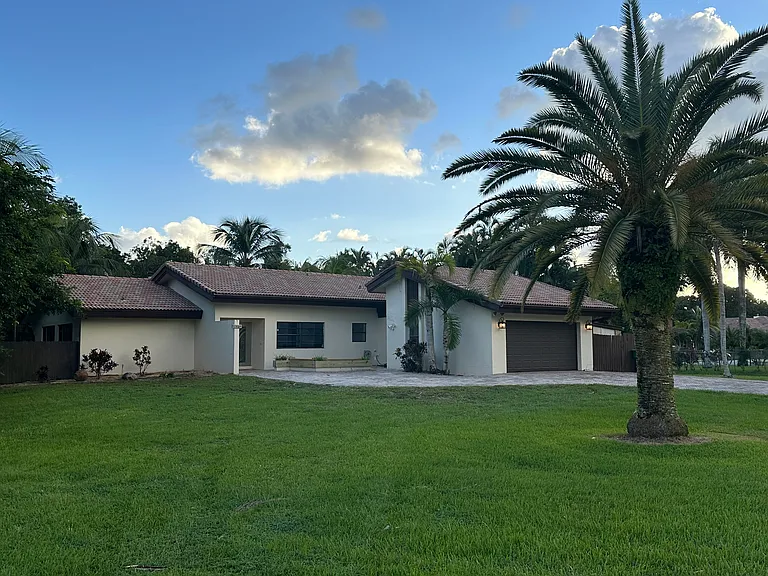 11460 SW 1st Ct — Photo 20
