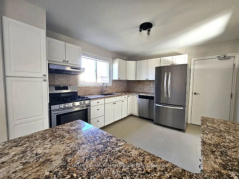 976 Timmins Gdns #MAIN — Photo 4