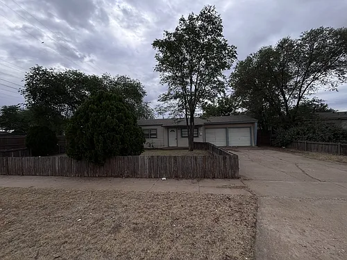 5507 45th St Photo 1
