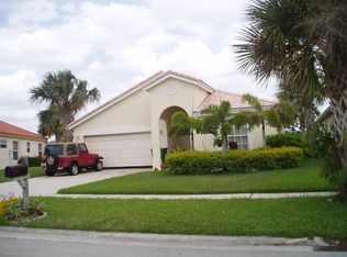 122 Derby Ln, Royal Palm Beach, FL 33411